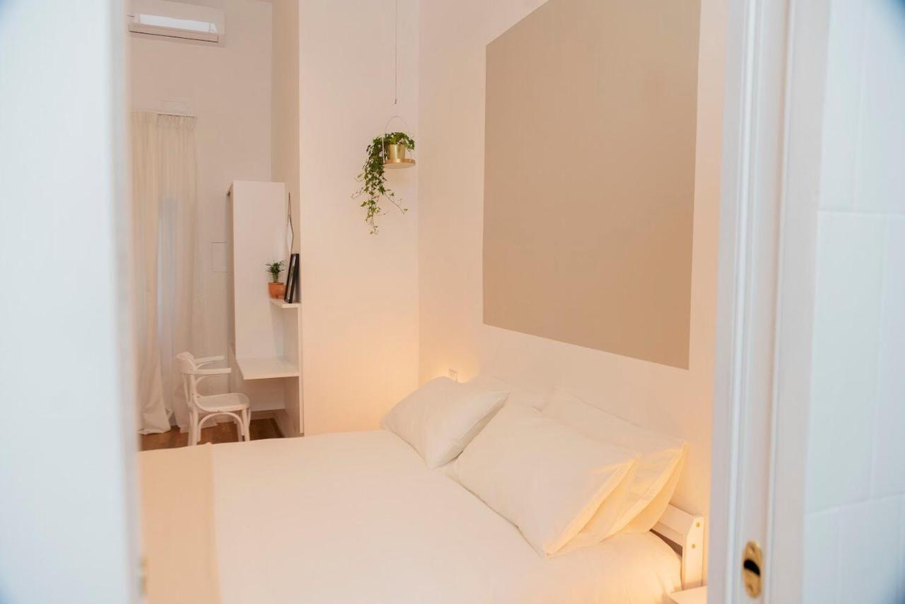 Interno21 *